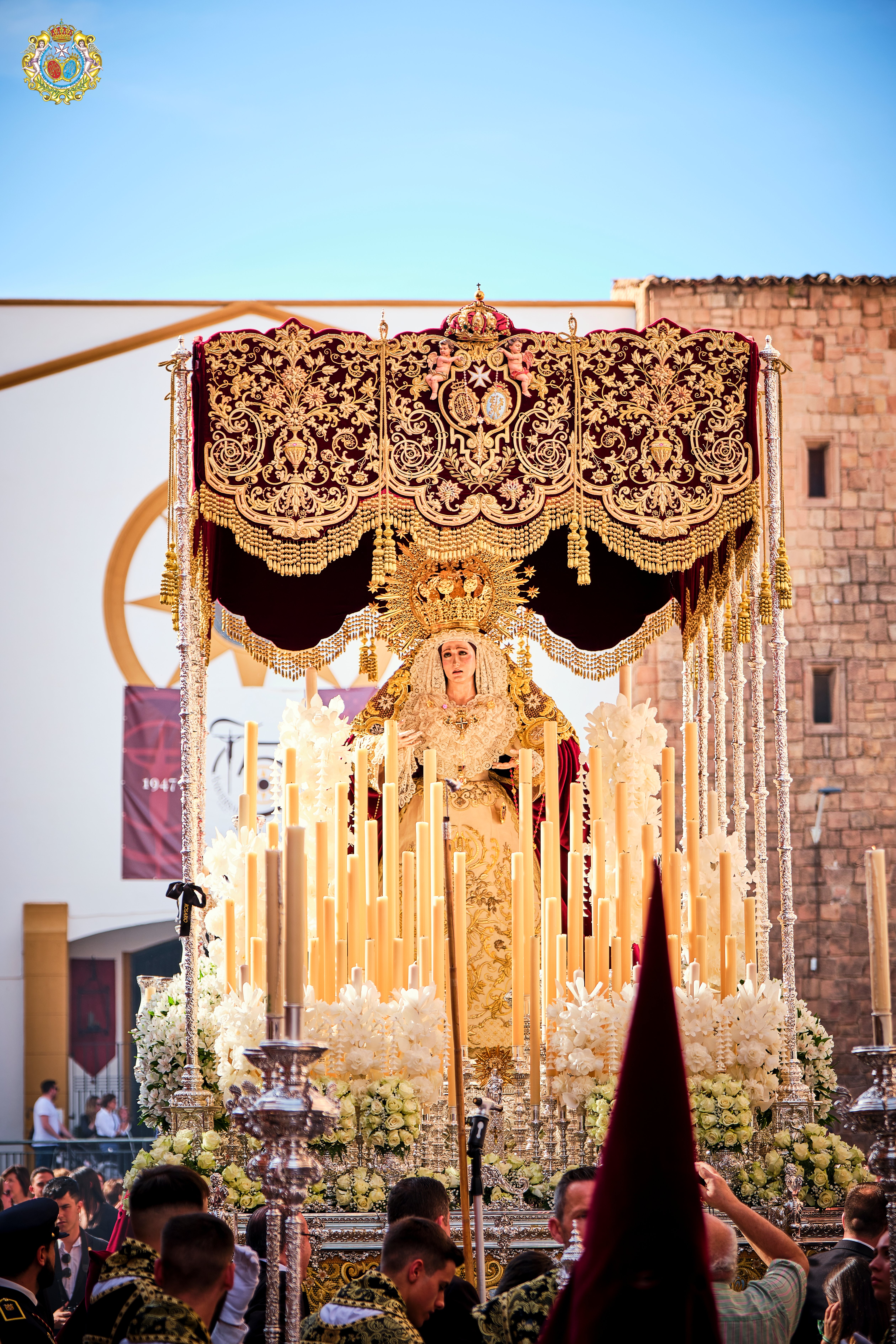 Salida frente al palio